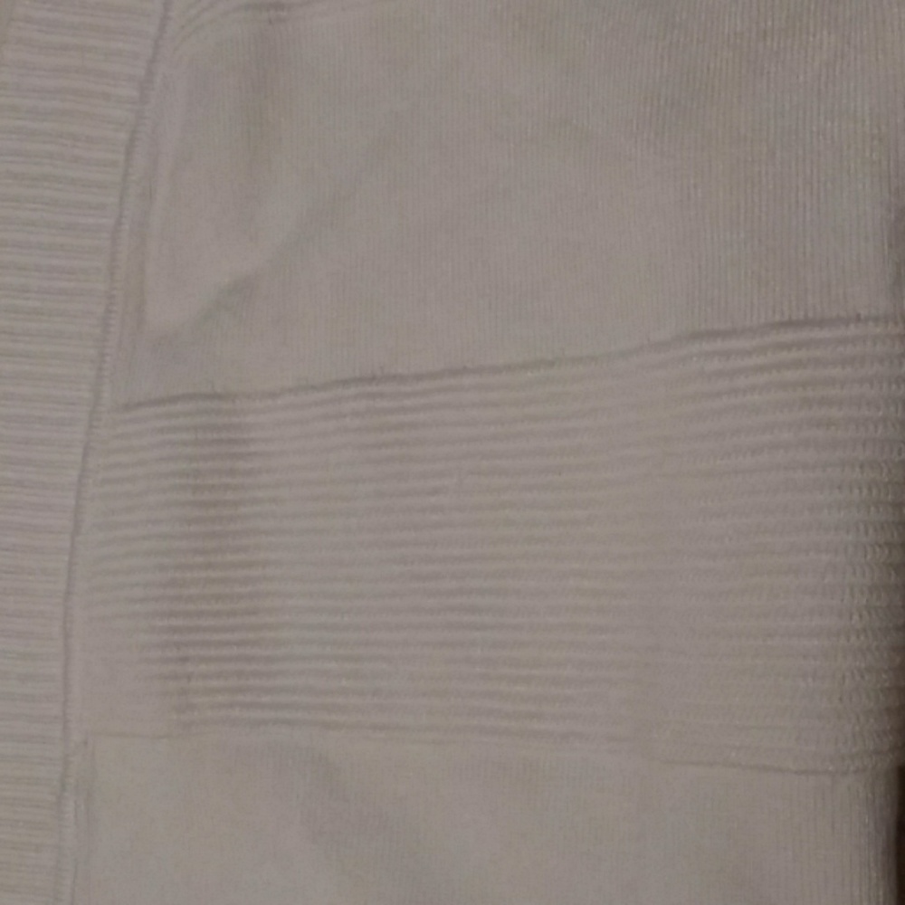 Cardigan - Picture 2 of 4